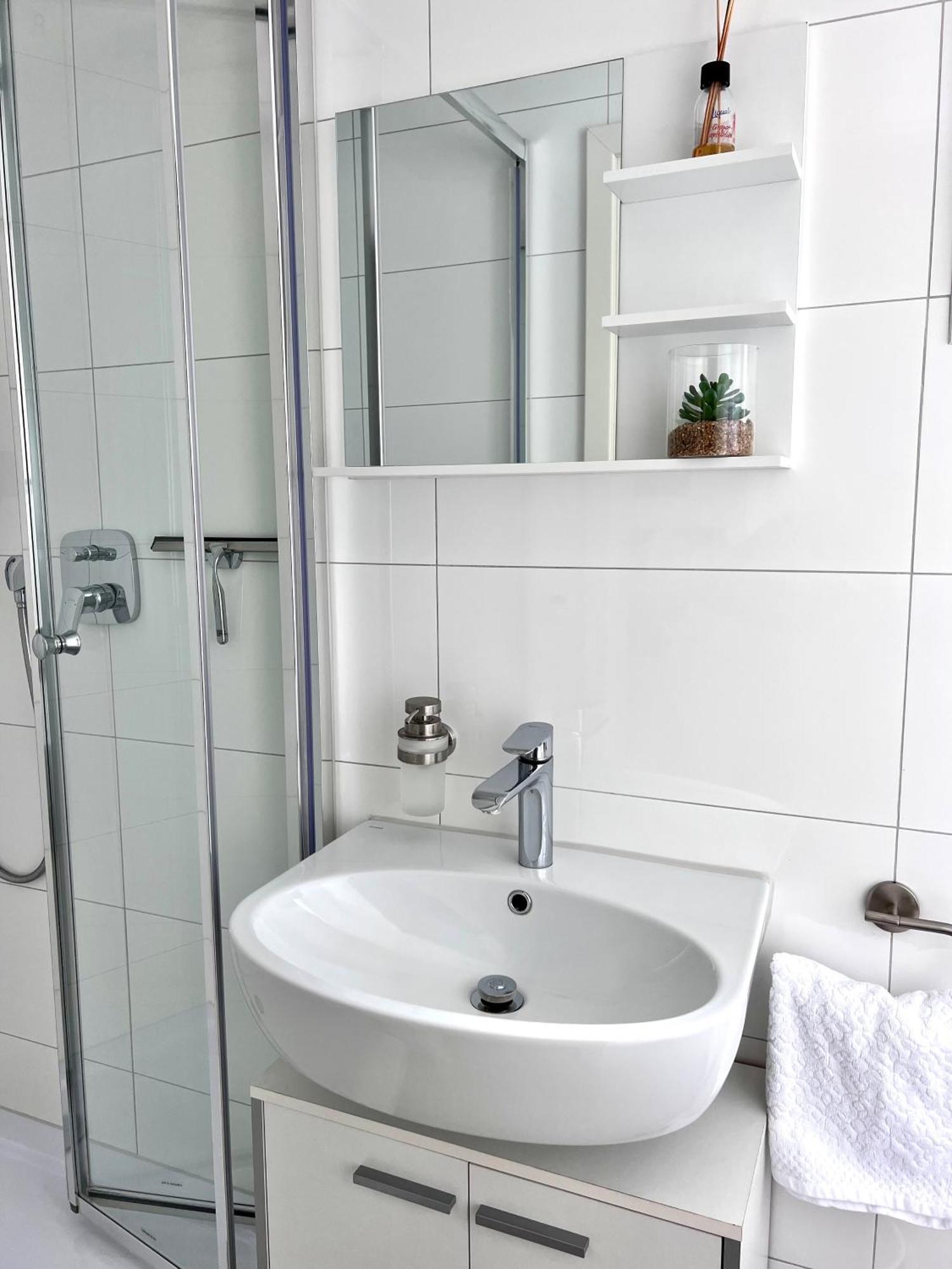 Prime Host Balcony Apartment คาร์ลสรูเฮอ ภายนอก รูปภาพ